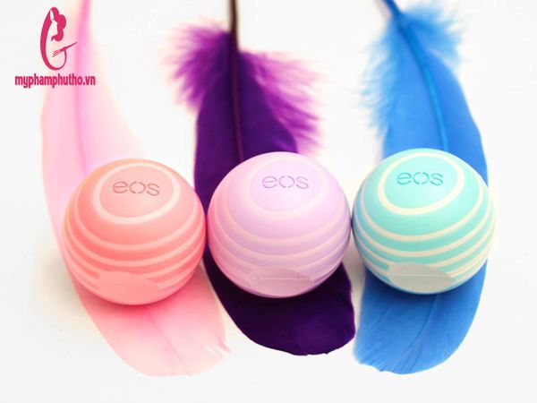 Son Trứng Dưỡng Môi EOS Lip Balm