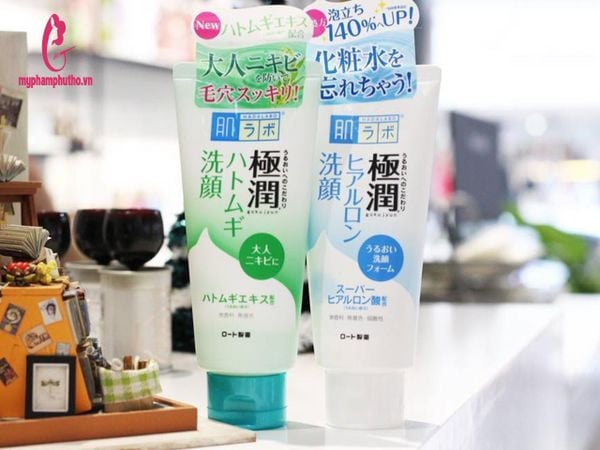 Hadalabo Gokụiyun Foaming Cleanser tuýp