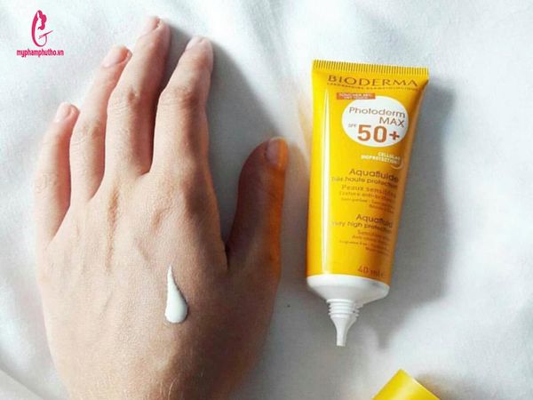 thành phần Kem chống nắng Bioderma Photoderm Max Aqua Fluide SPF 50+