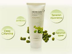 Sữa Rửa Mặt Tái Tạo Da HERB DAY 365 CLEANSING FOAM MUNG BEANS The Face Shop