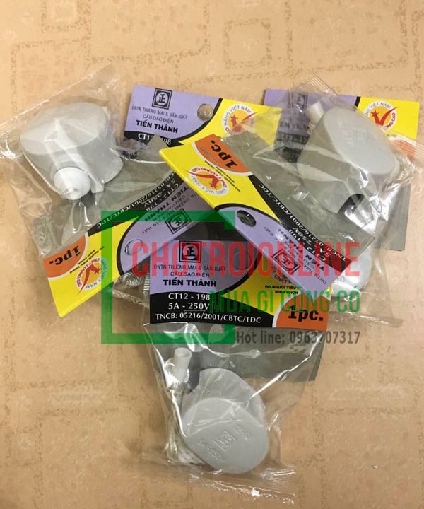 Công tắc giật có dây rút