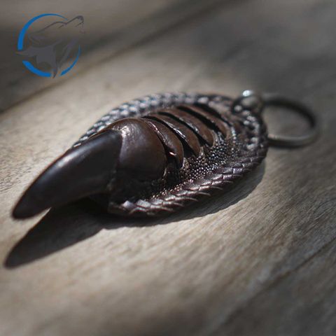 Móc Khóa Móng Chân Da Đà Điểu Màu Đen