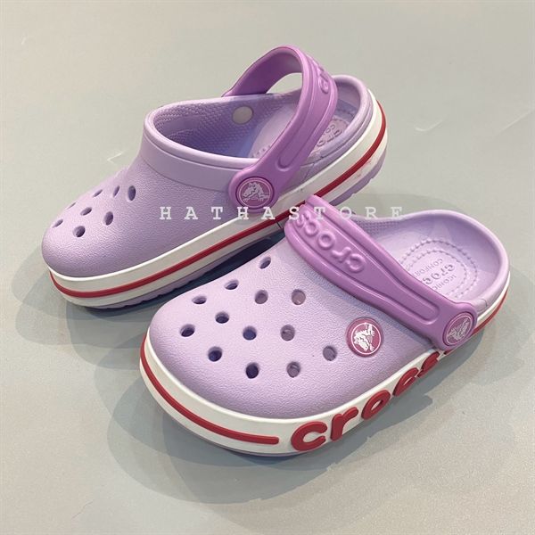  Dép CR0CS tím viền chữ bé gái trai 