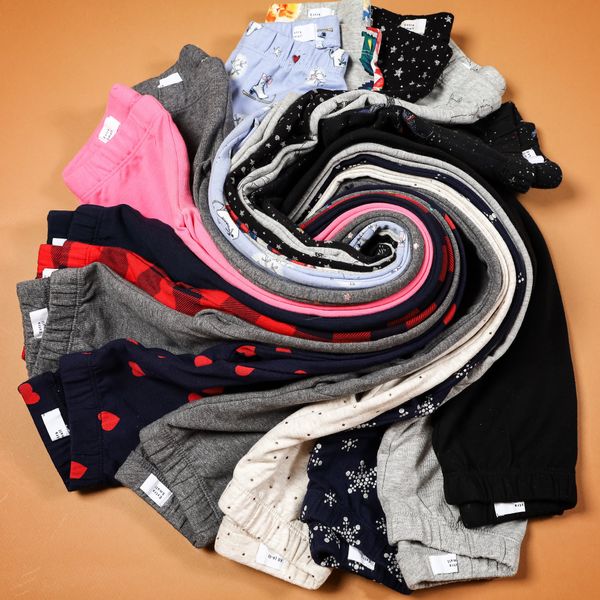  (X) Quần legging thun G4P xám hoa bé gái 