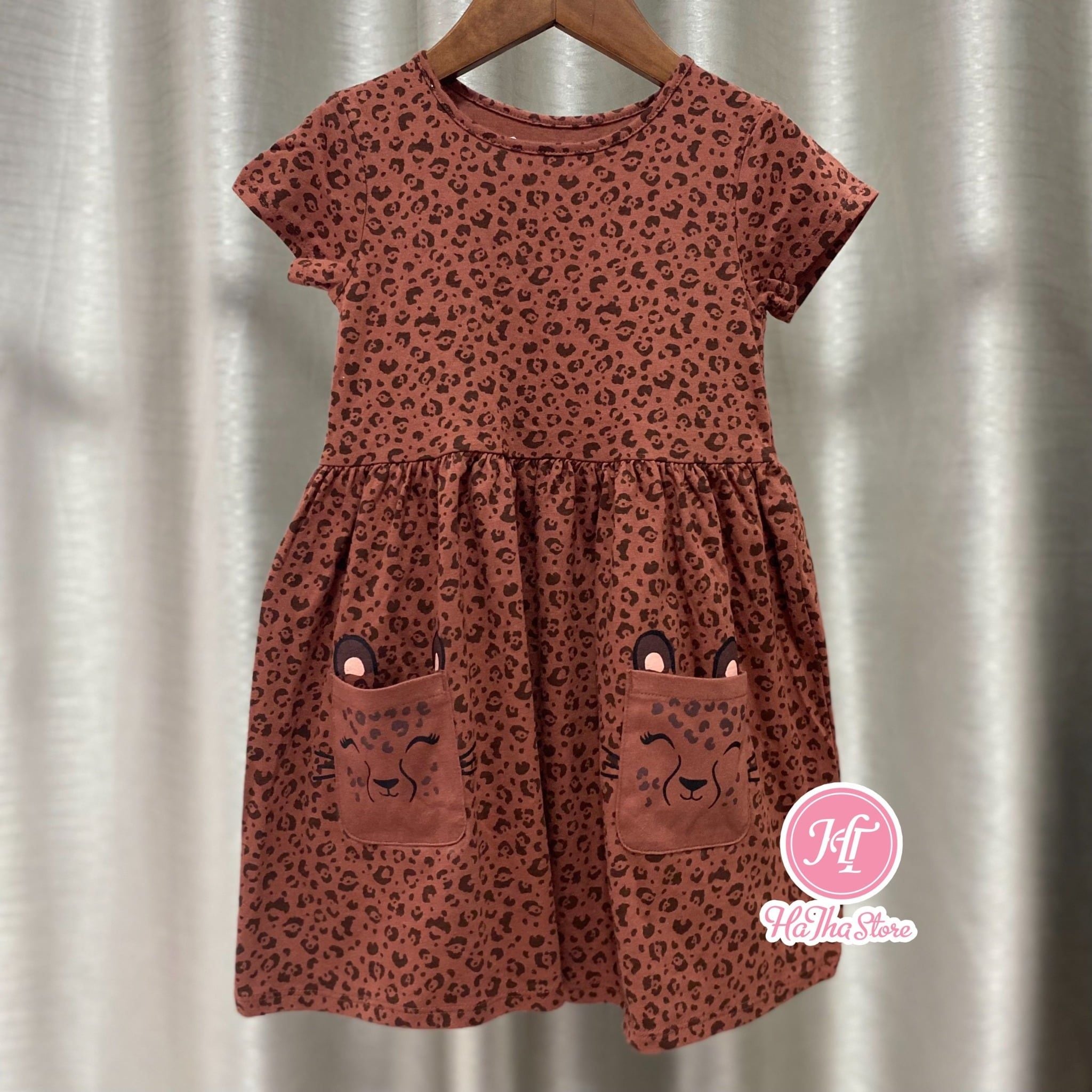  (x) Đầm thun Jumping Beans beo bé gái 