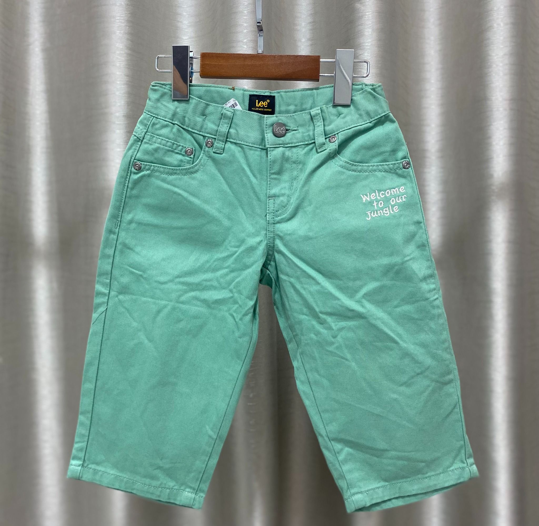 22-36kg) Quần short jean lửng LEE màu xanh cho bé trai – HathaStore