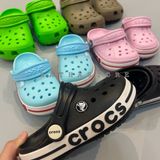  Dép CR0CS tím viền chữ bé gái trai 