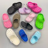  Dép CR0CS tím viền chữ bé gái trai 