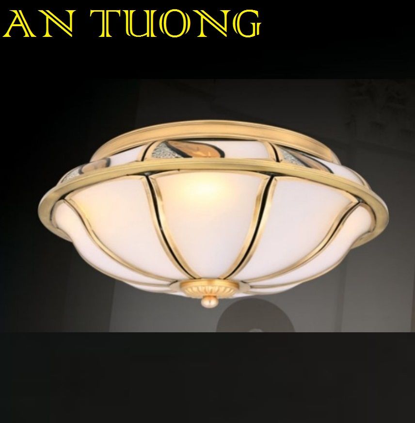 đèn đồng ban công cổ điển, đèn đồng ốp trần ban công, trang trí ban công cổ điển tân cổ điển 07