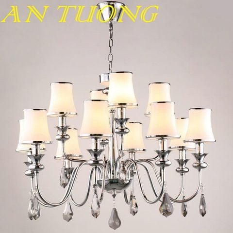  đèn chùm tân cổ điển trang trí phòng khách tân cổ điển 024 