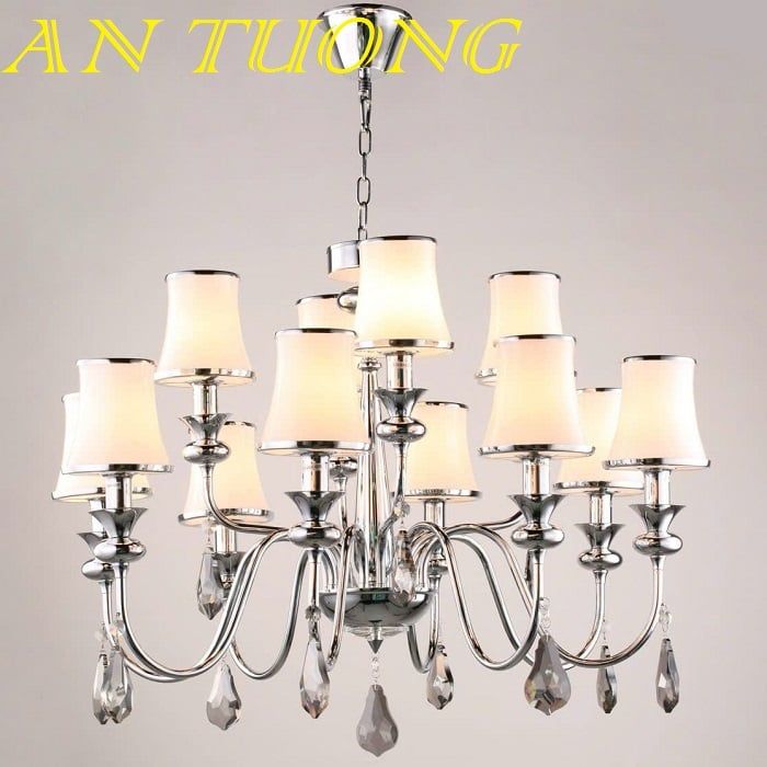 đèn chùm tân cổ điển trang trí phòng khách tân cổ điển 024