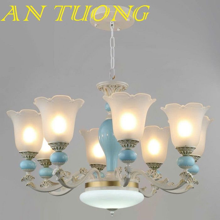 đèn chùm tân cổ điển trang trí phòng khách tân cổ điển 028