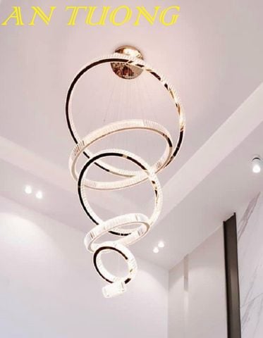  đèn chùm thông tầng treo thả trần trang trí phòng khách thông tầng cầu thang đẹp, hiện đại 03 