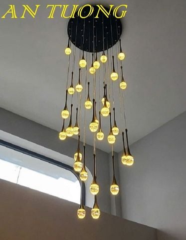  đèn chùm thông tầng treo thả trần trang trí phòng khách thông tầng cầu thang đẹp, hiện đại 05 