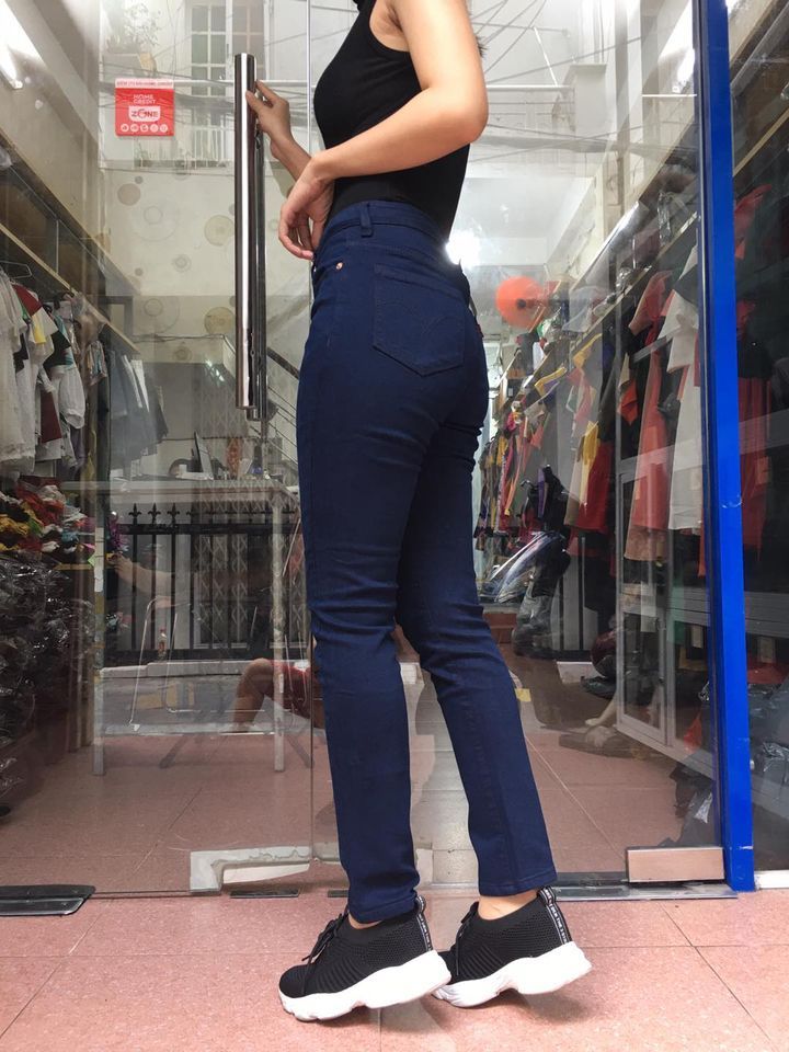 Quần Jean nữ Levis 711 màu navy