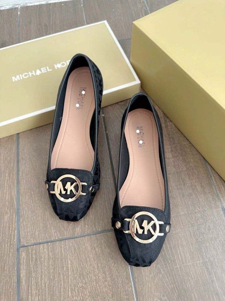 Giày bệt in nổi MK16025