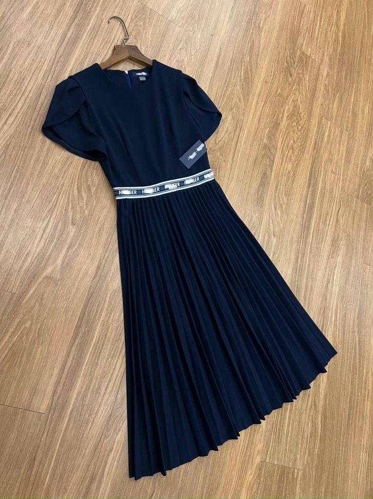 Helly Tống cá tính  phóng khoáng cùng trang phục của TOMMY HILFIGER  NỮ  DOANH NHÂN  BusinessWoman Magazine