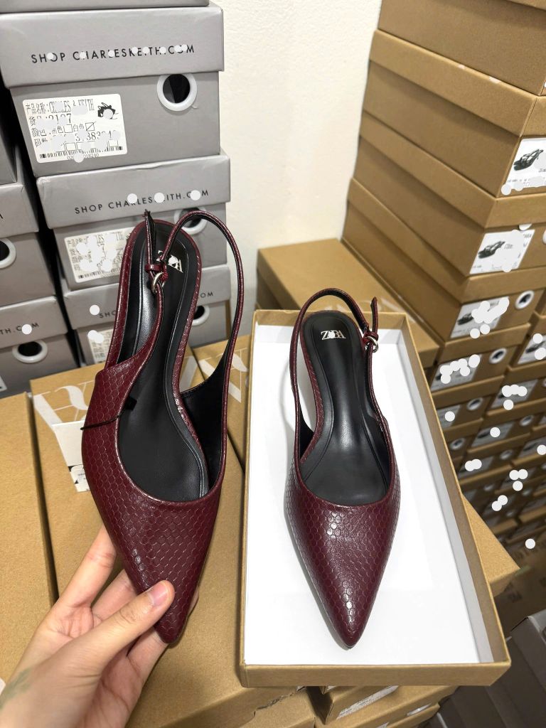 Giày zara màu đỏ mã 100125D