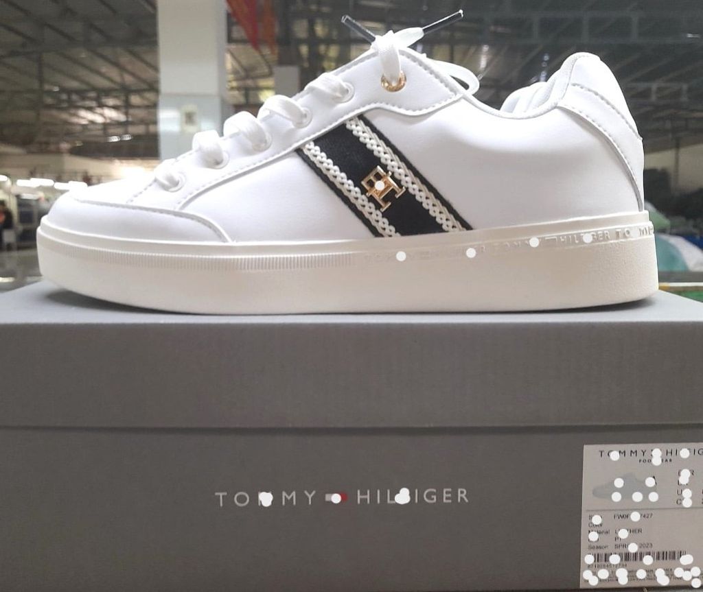 Giày TOMMY Màu Trắng mã 03081