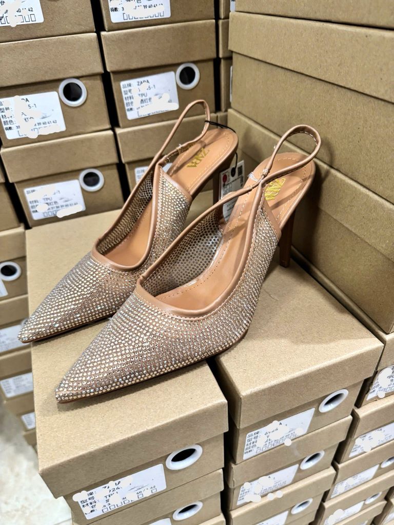 Giày zara lưới đính hột màu be