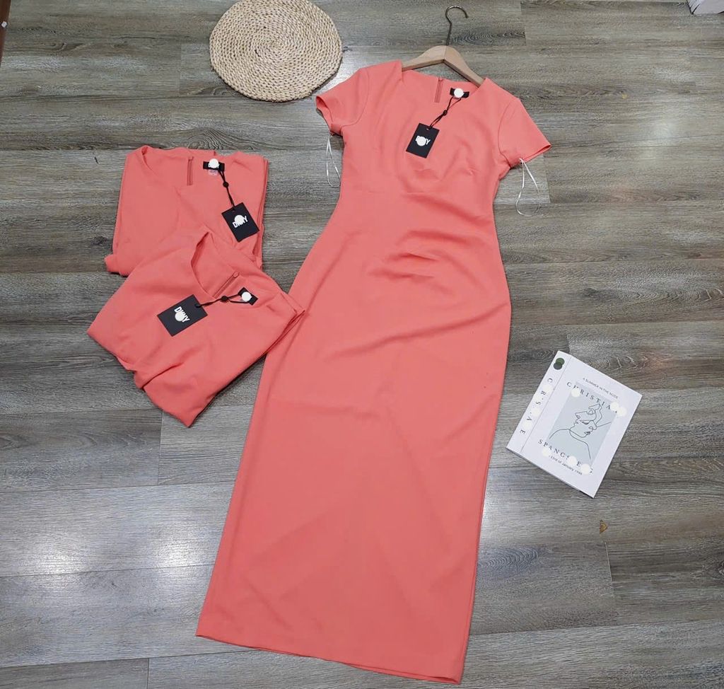 Đầm Cam DKNY dáng ôm