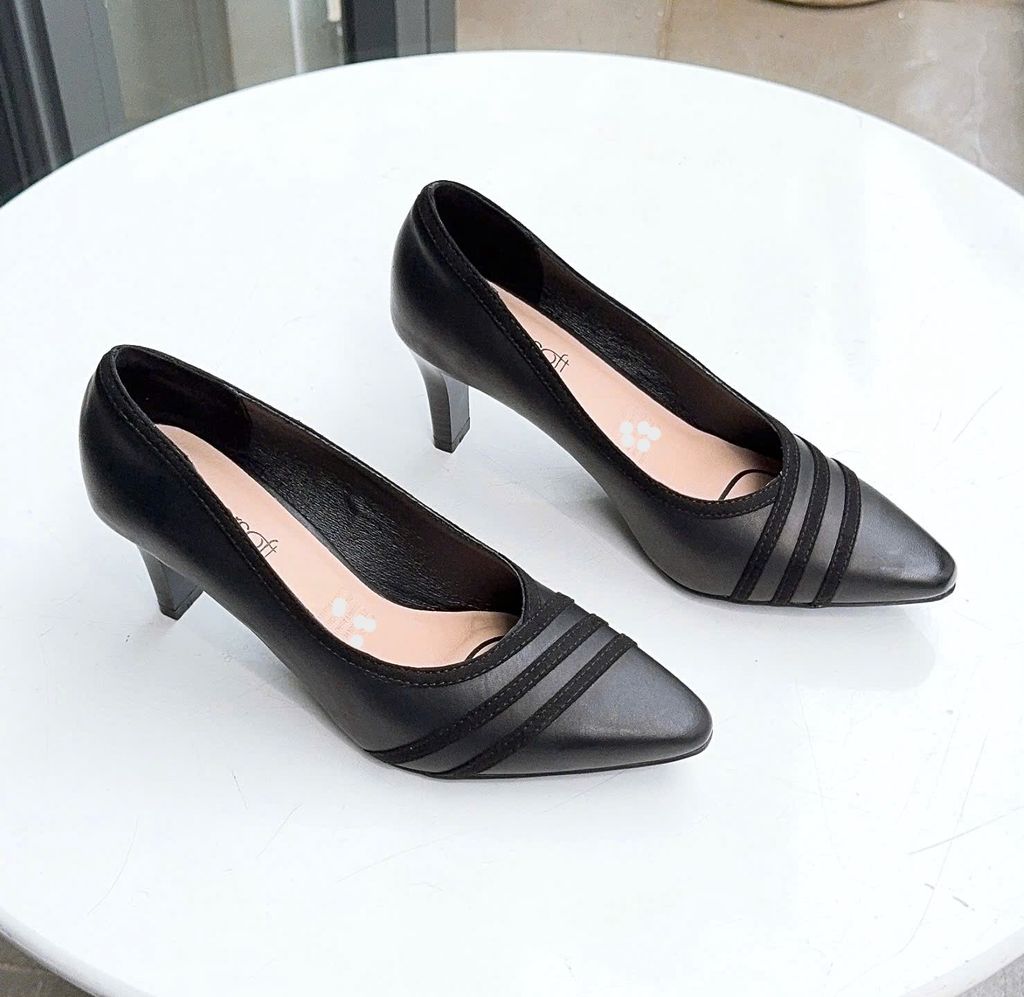 Giày gót 7P màu đen hiệu Supersoft