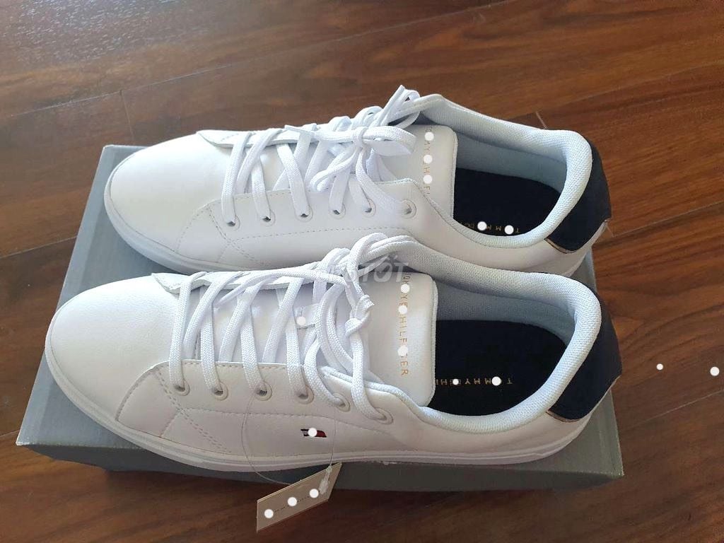 Giày Tommy trắng MÃ 2108B