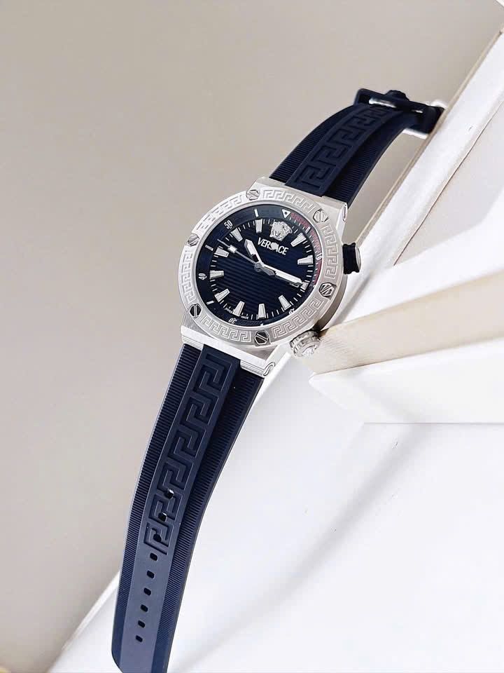 Đồng hồ nam Versace VE8G00124 Greca new ss 2025