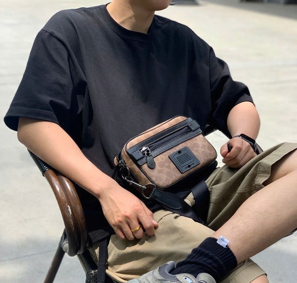 COACH ACADEMY Crossbody In Signature Caravan Code 69333