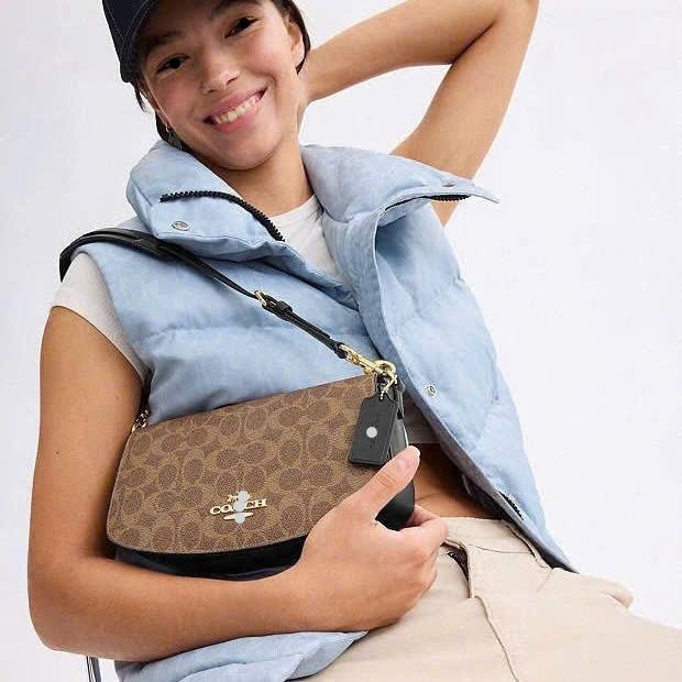 Coach Andrea Shoulder Bag CT768. NÂU ĐẬM