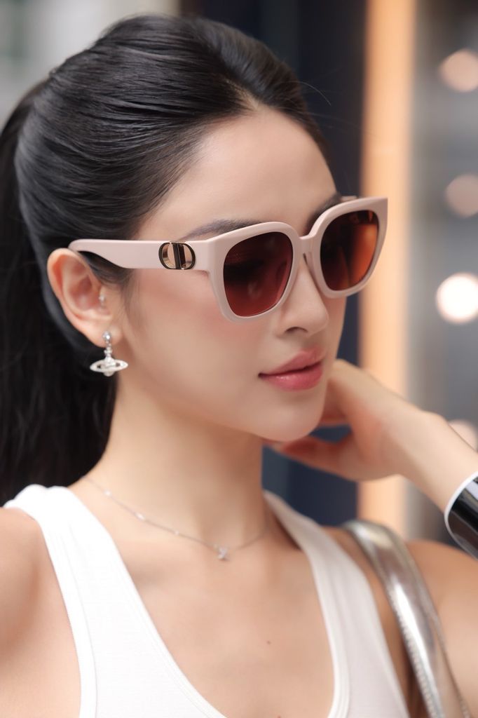 MẮT KÍNH DIOR 30montaigne