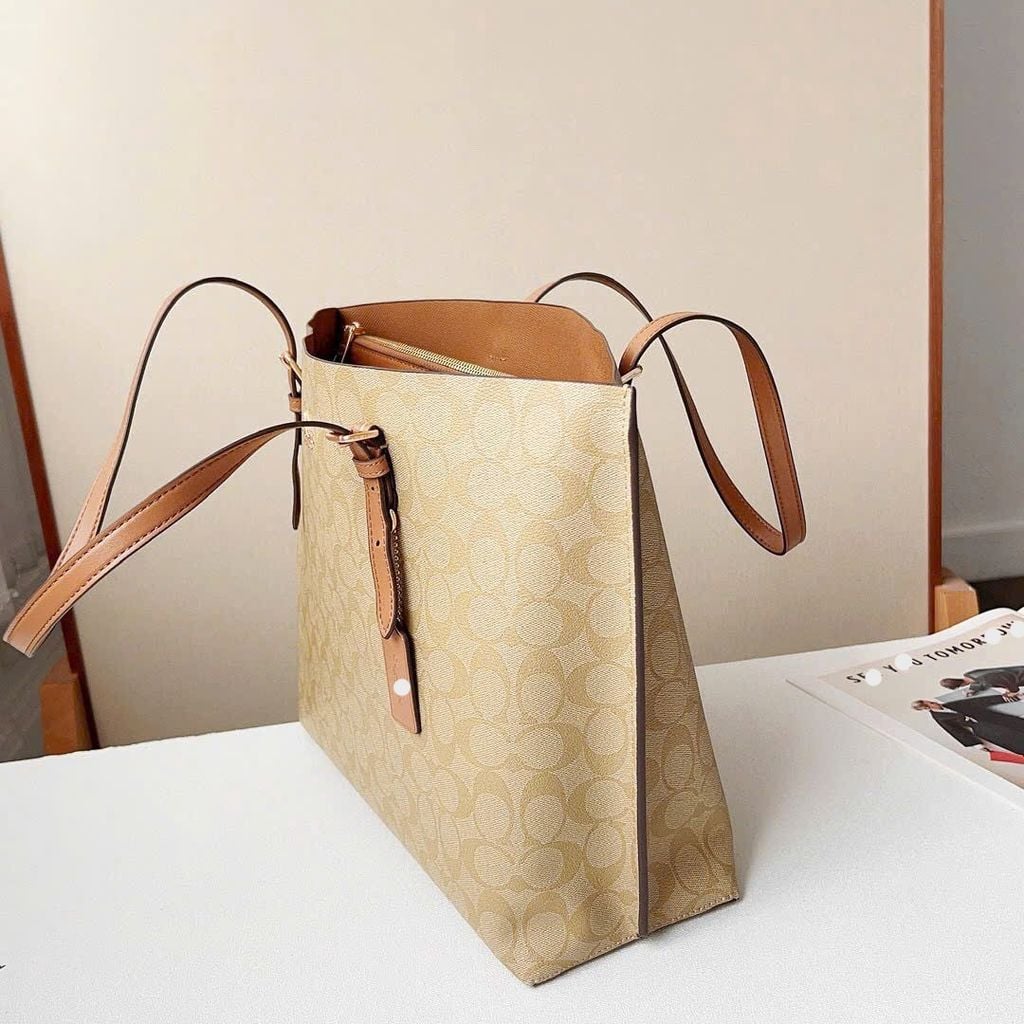 COACCH MOLLIE TOTE 031024D