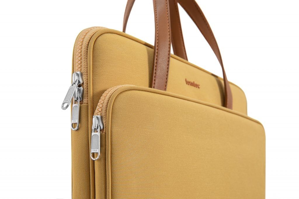 Túi Tomtoc Briefcase Premium Macbook Pro 13,14inch Yellow H21-C01Y01