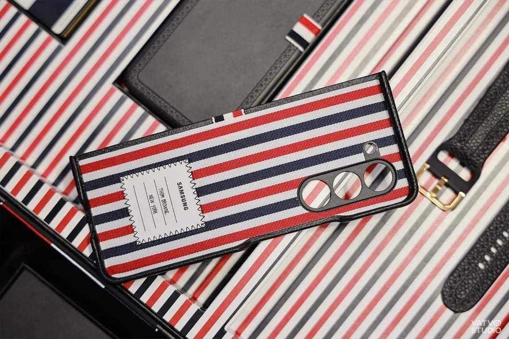 Samsung Galaxy Z Fold5 Thom Browne Edition