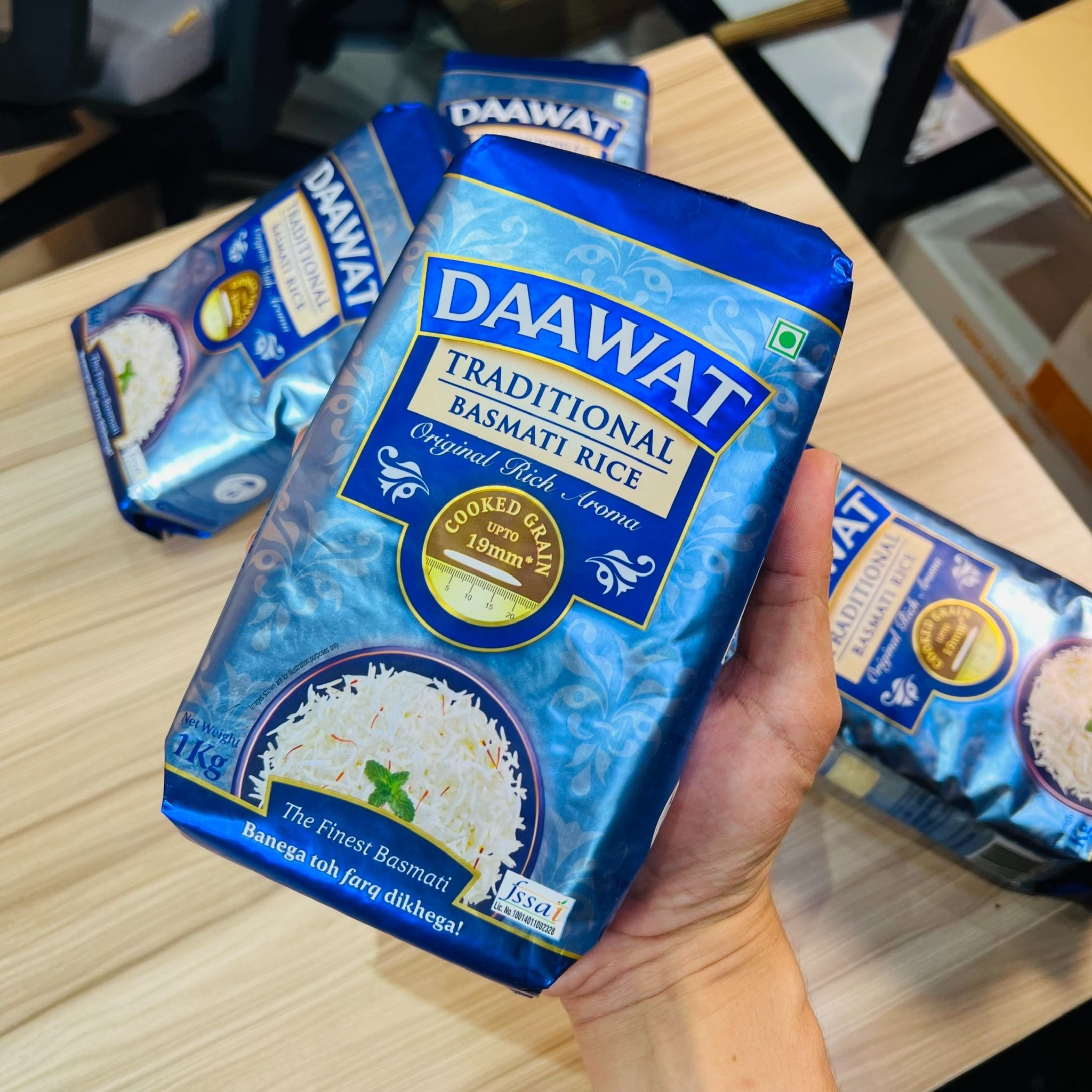  Gạo hạt dài Ấn Độ truyền thống DAAWAT Traditional Basmati Rice, phù hợp người tiểu đường, ăn kiêng, 1kg 