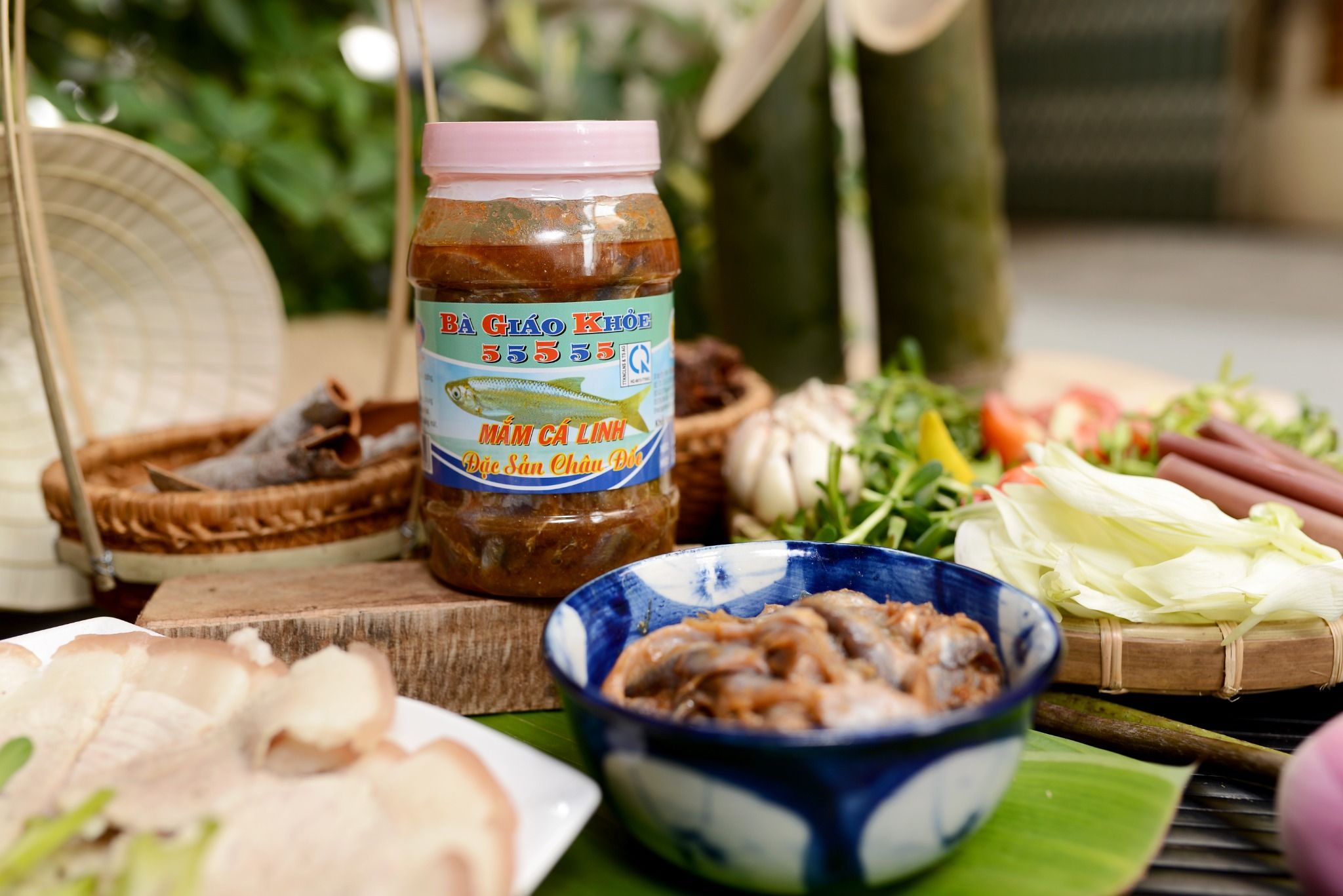  Mắm Cá Linh hiệu Bà Giáo Khỏe Châu Đốc 500gr 