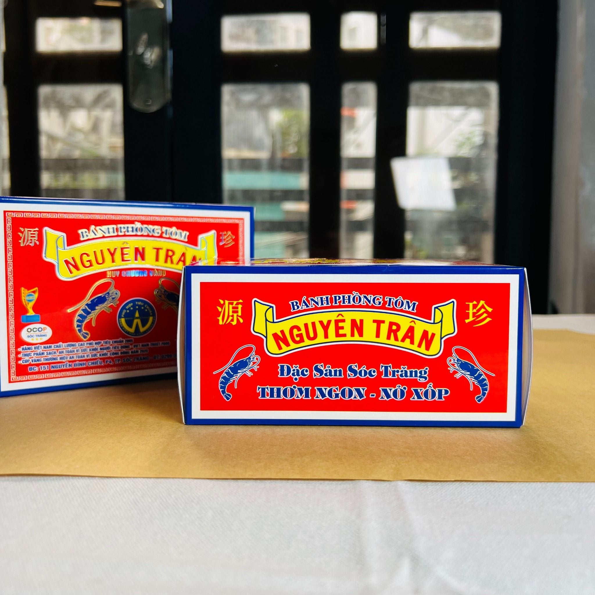  Bánh phồng tôm Sóc Trăng hiệu Nguyên Trân, loại cao cấp viền xanh (60% Tôm) 500gr 