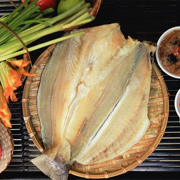  Khô cá Dứa nhiều nắng Cần Giờ (cá lai) nguyên con 