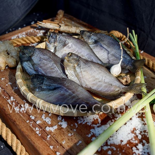  Khô cá Sặc Rằn (Sặc Bổi) Cà Mau loại nhiều nắng, ít mặn 1 kg 