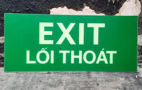  Bảng chỉ dẫn thoát hiểm EXIT 