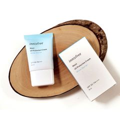 Kem Chống Nắng innisfree Moist Winter Barrier