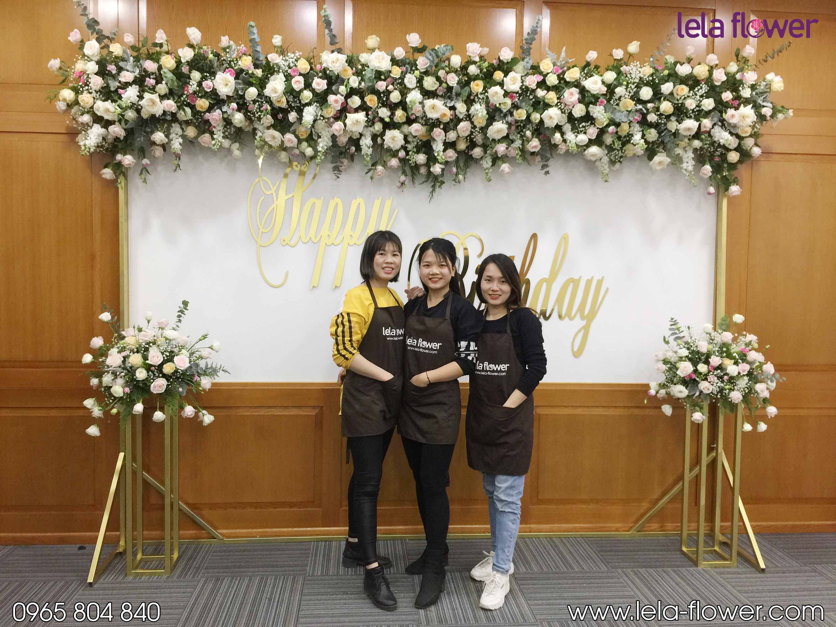 Trang trí tiệc sinh nhật bằng hoa tươi  SSN001  Lelaflower
