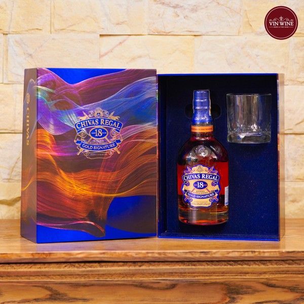 Chivas 18 Years Gold Signature Gift box