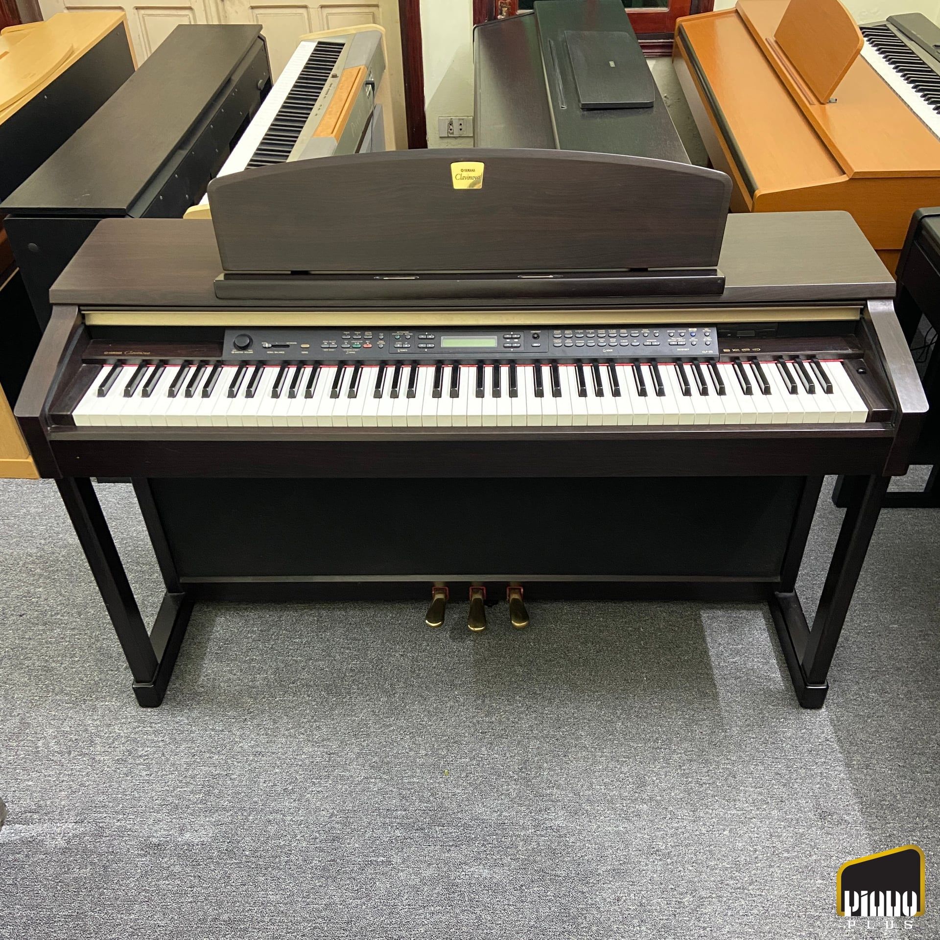 Piano Yamaha CLP 170 Piano Plus