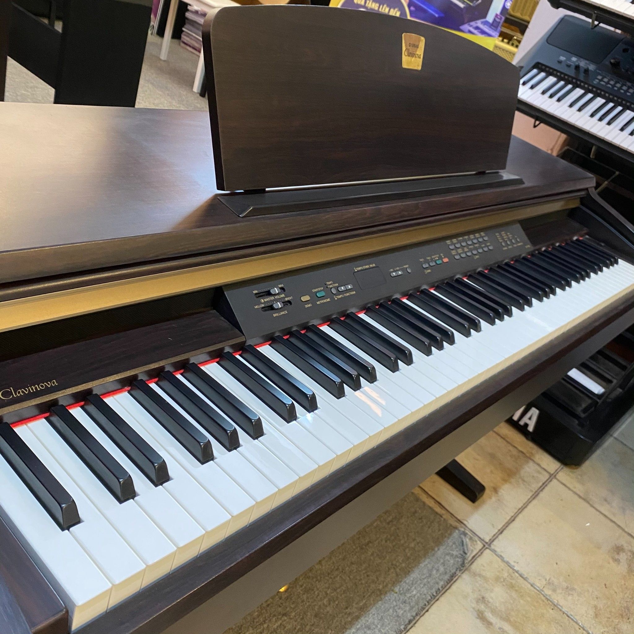 Đàn Piano Điện Yamaha CLP-120 – Piano Plus