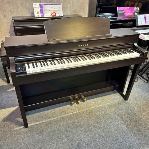 Đàn Piano Điện Yamaha CLP-645