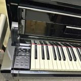 Đàn Piano Điện Yamaha CLP-585 PE
