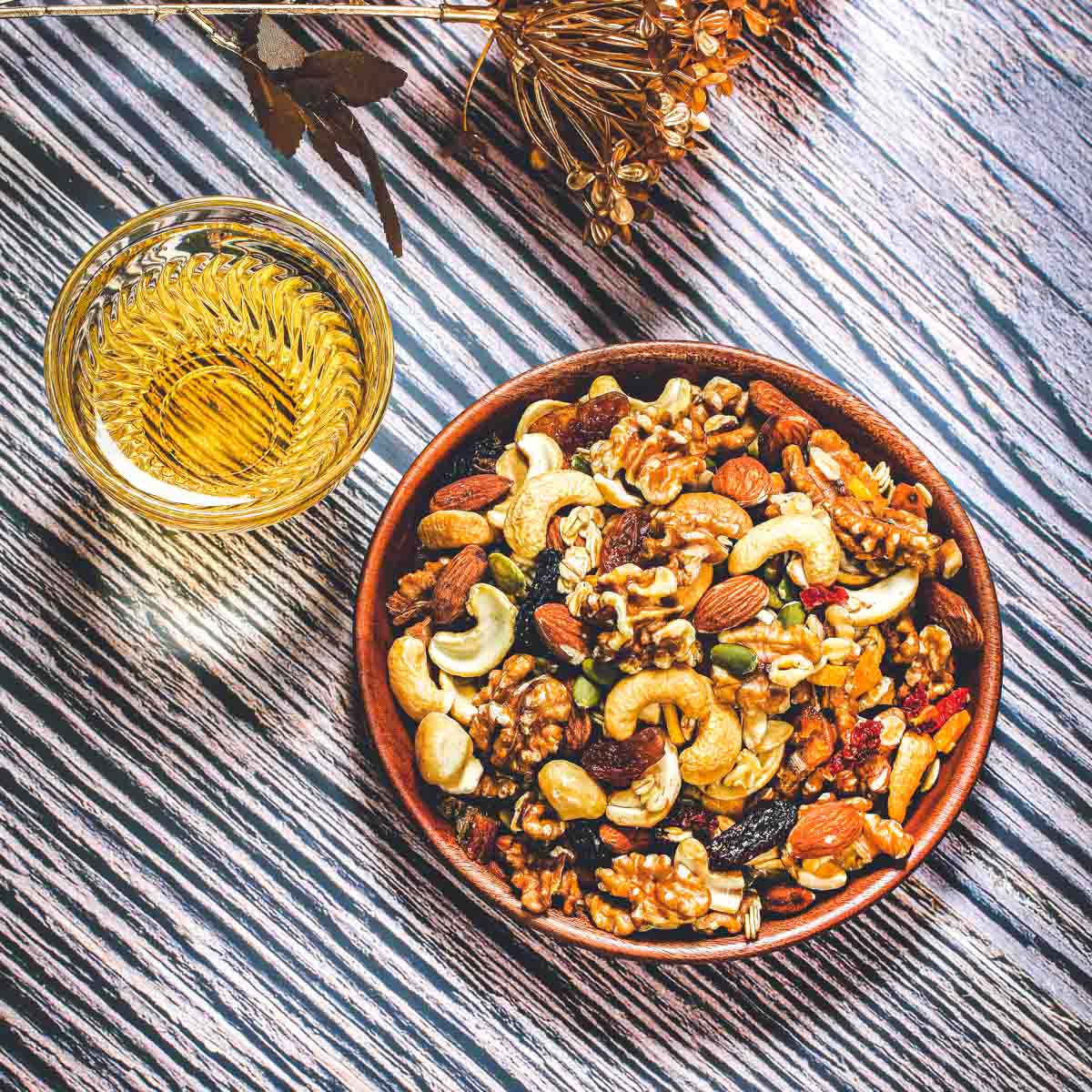 Granola siêu hạt ăn kiêng 15% yến mạch, 750g, bịch, mẫu mawashi