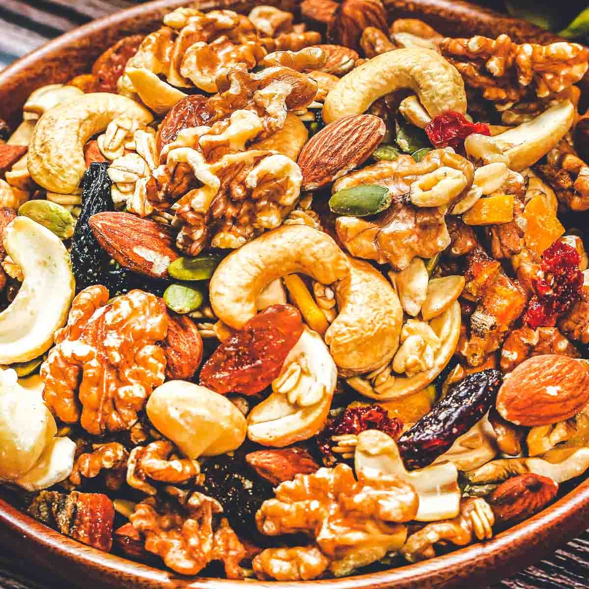 Granola siêu hạt ăn kiêng 15% yến mạch, 300g, bịch, mẫu kraft 1 mặt trong