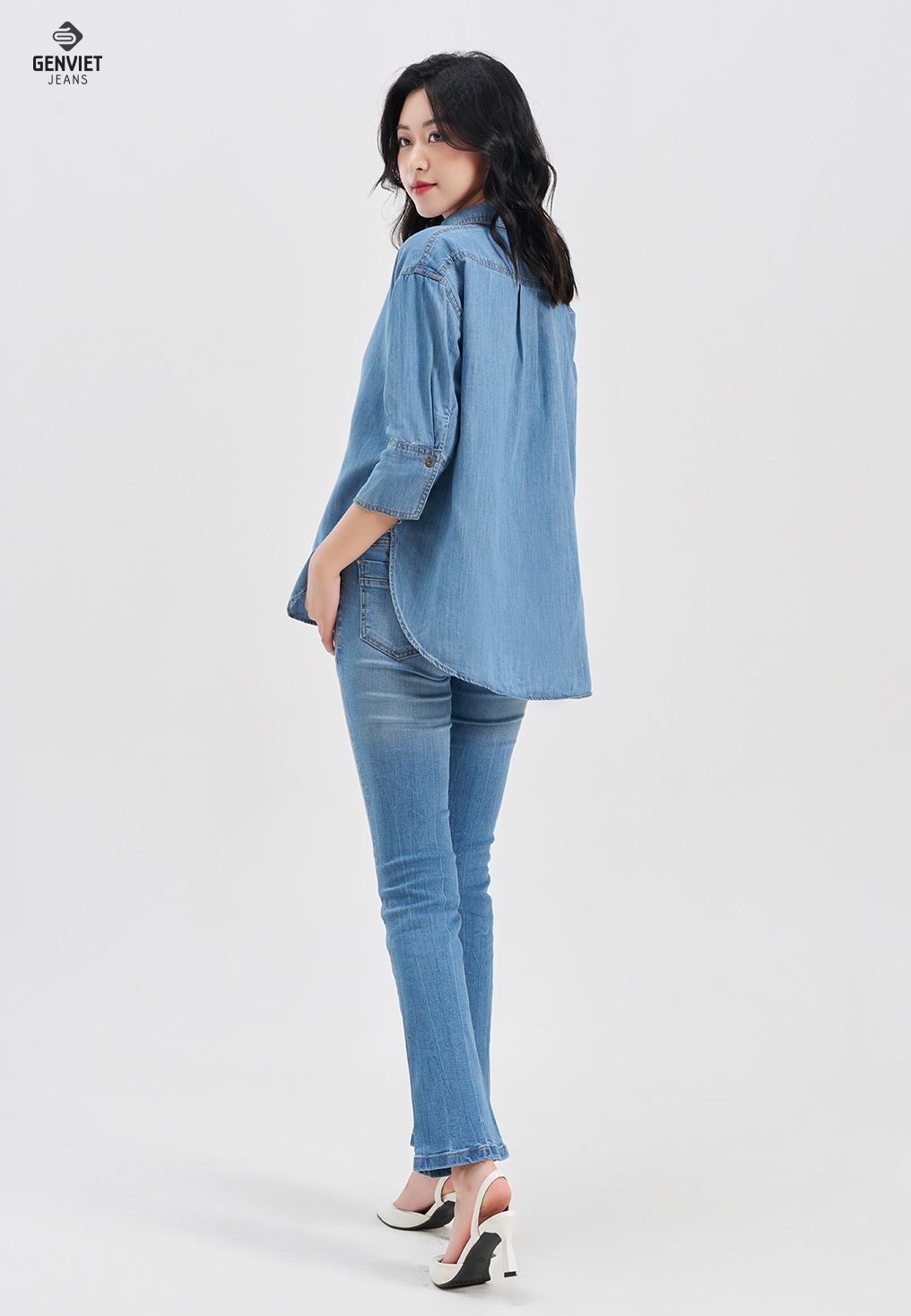  Áo Sơ Mi Dài Tay Nữ Jeans Suông DA124J8169 